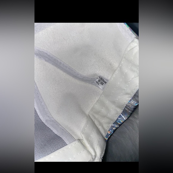 Silver hat - Picture 3 of 10